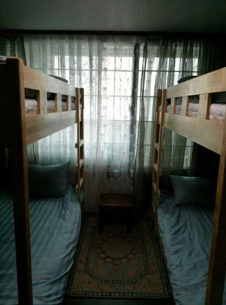 K Star Road Guesthouse - Hostel Seoul Ngoại thất bức ảnh