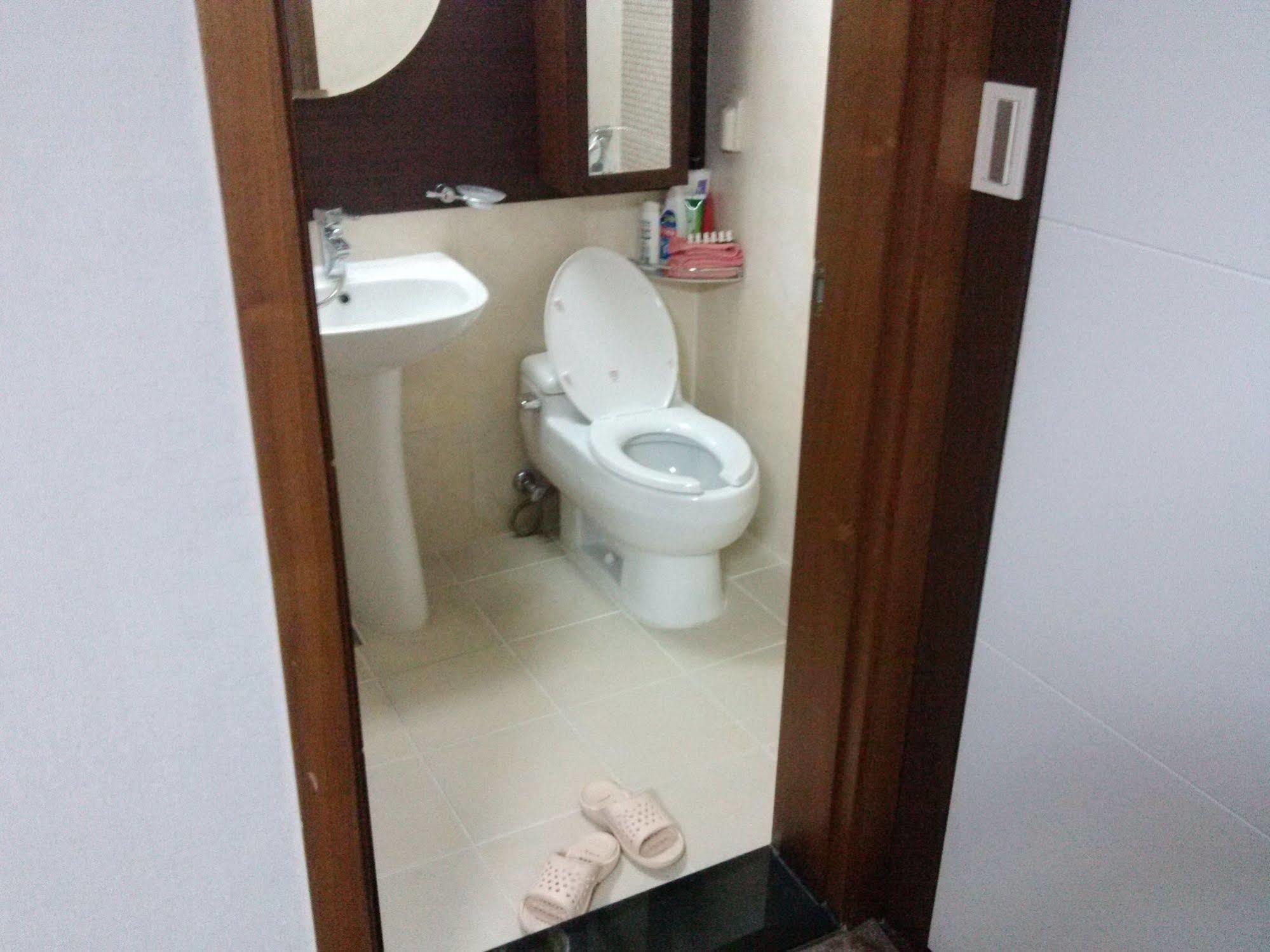 K Star Road Guesthouse - Hostel Seoul Ngoại thất bức ảnh
